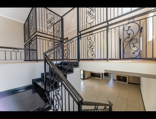4 BEDROOM HOUSE FOR SALE IN BRYANSTON